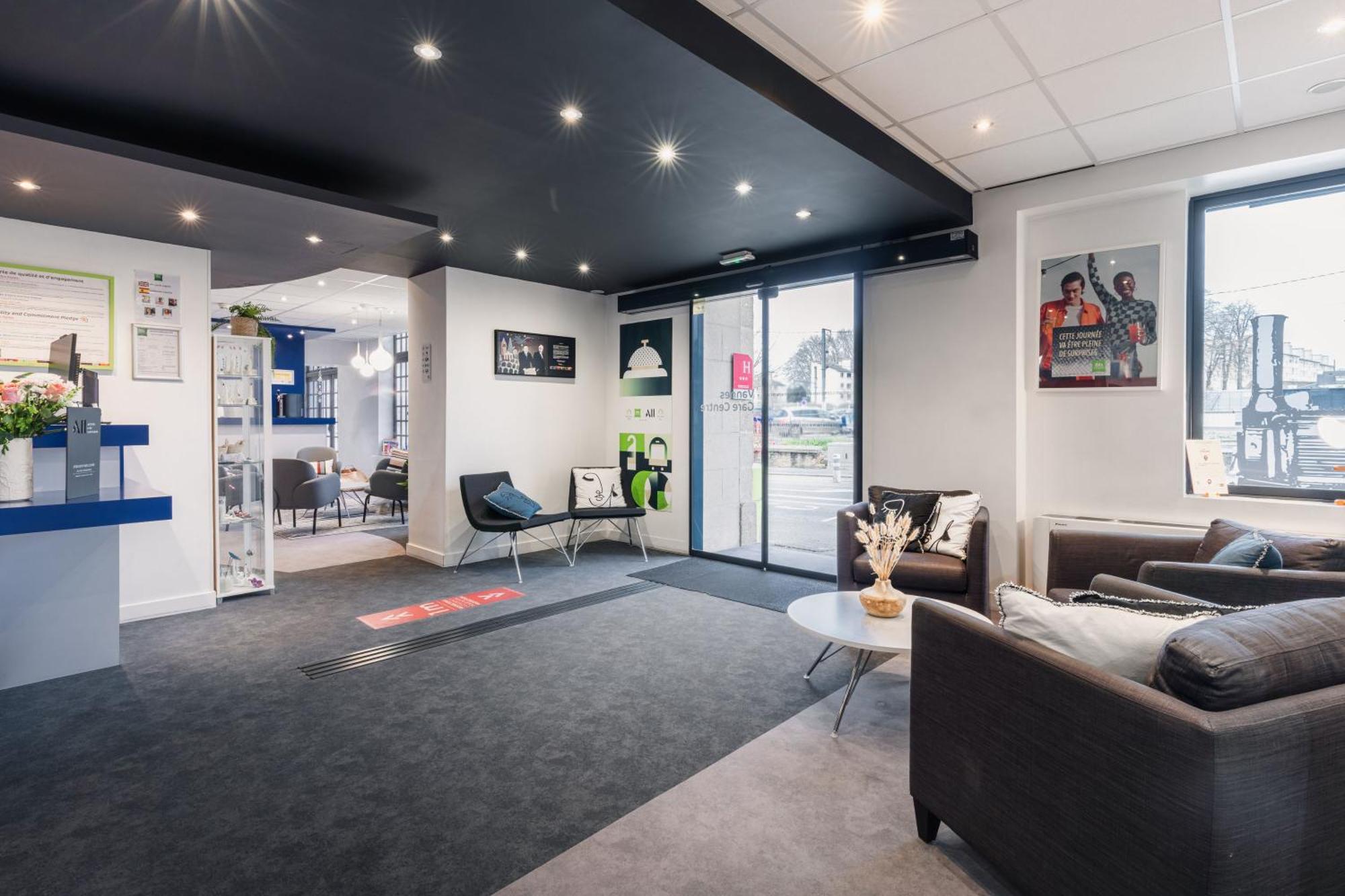 Ibis Styles Vannes Gare Centre Exterior foto