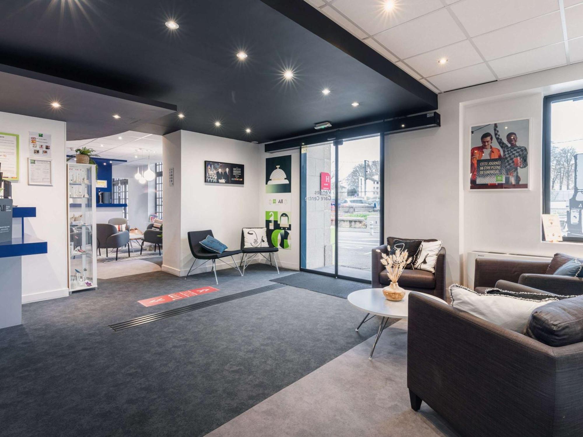 Ibis Styles Vannes Gare Centre Exterior foto